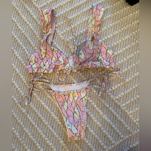 437 Other - 437 Swim - M Top & Small Bottom - NEVER WORN